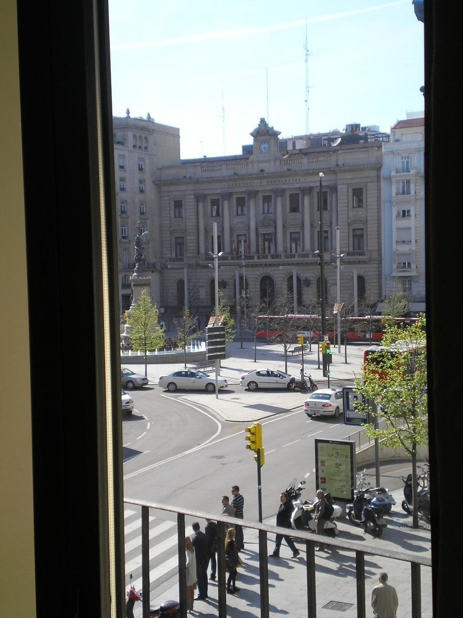 Apartamentos Plaza Espana Deluxe Zaragoza Exterior foto